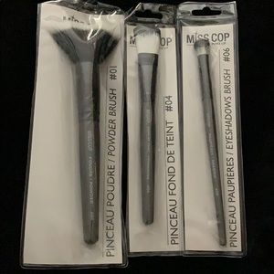 Synthetic makeup brushes